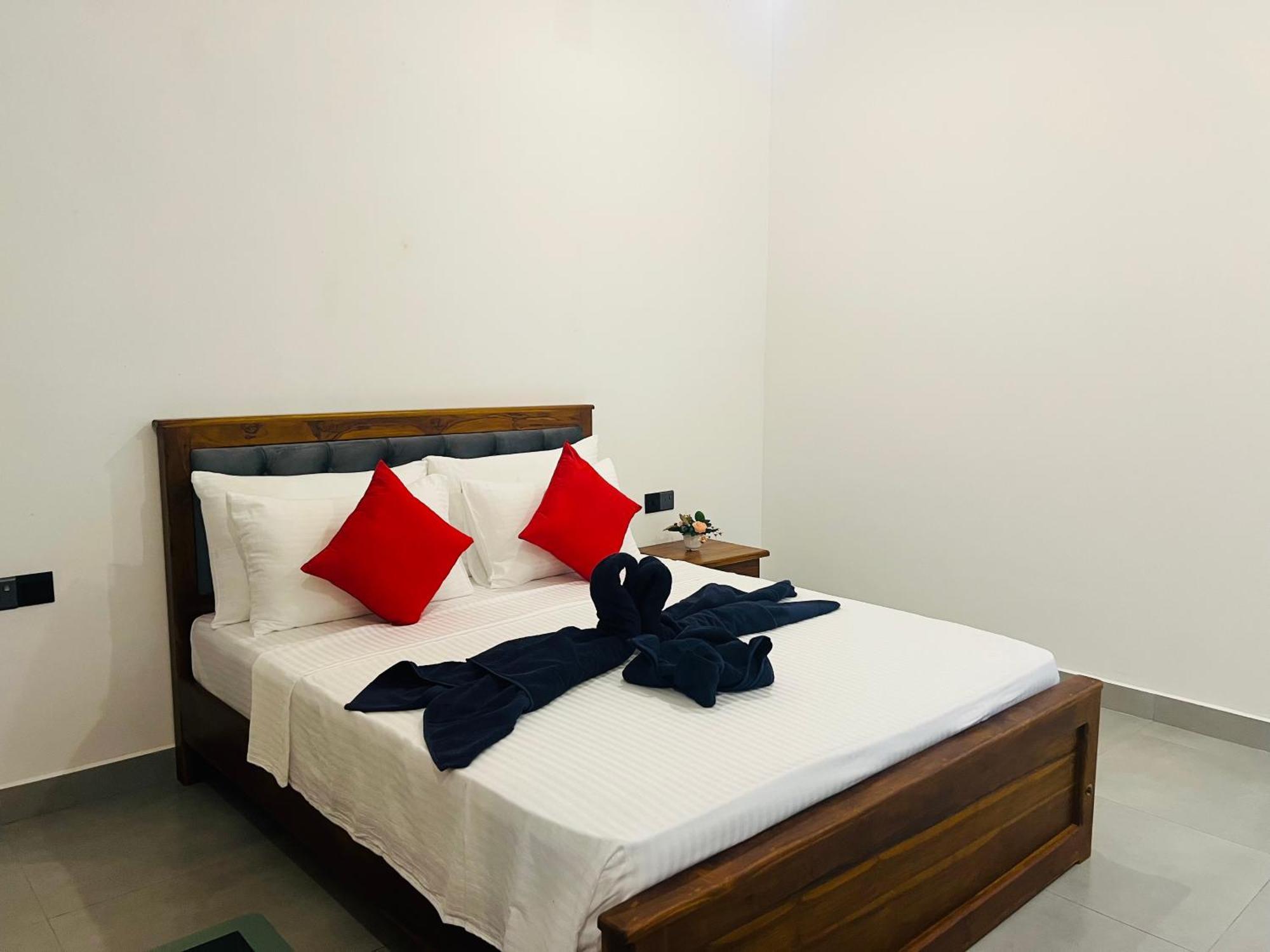 Maapagala Resort Сигирия Екстериор снимка